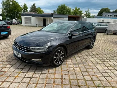 Gebraucht VW Passat Business 150 PS (110 kW) 2023 Schwarz Kombi