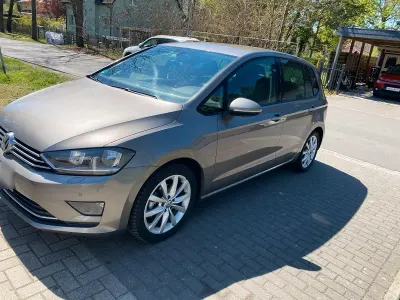 Usata VW Golf Sportsvan 110 CV (80 kW) 2016 Marrone Monovolume