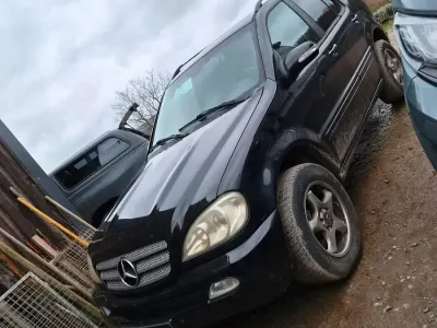 Gebraucht Mercedes ML270 Edition 163 PS (119 kW) 2004 Schwarz SUV