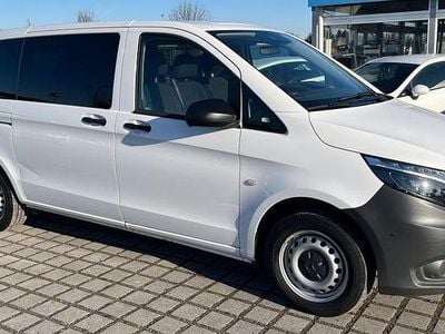 Weiß Gebraucht 2023 Mercedes Vito Van | 32.990 € (Etwas zu teuer)