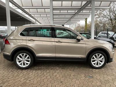 Beige Gebraucht 2017 VW Tiguan Highline SUV | 17.950 € (Fairer Preis)
