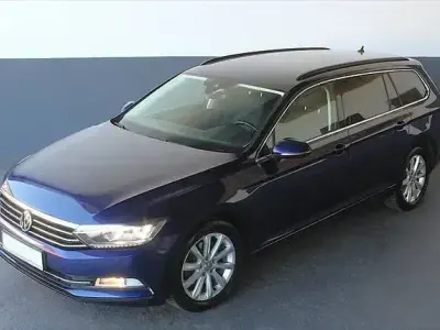 Gebraucht VW Passat Comfortline 150 PS (110 kW) 2018 Blau Kombi