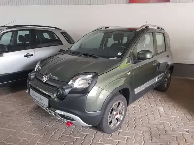 Gebraucht Fiat Panda Cross Cross 86 PS (63 kW) 2021 Toscana grün metallic Kleinwagen