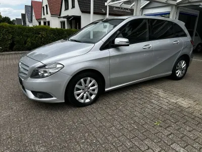 Gebraucht Mercedes B200 156 PS (114 kW) 2013 Polarsilber  metalliclack Van / Kleinbus