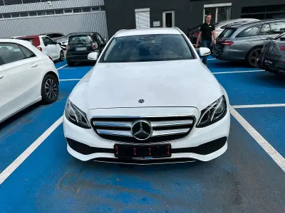 Gebraucht Mercedes E220 194 PS (142 kW) 2018 Weiß Kombi