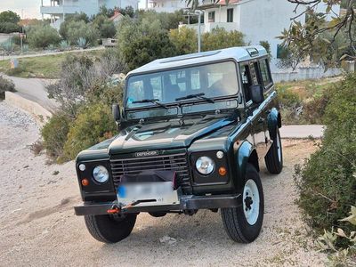 Usata Land Rover Defender 113 CV (83 kW) 1998 Verde SUV