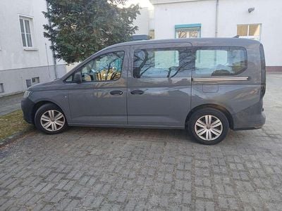 Usata VW Caddy Maxi 102 CV (75 kW) 2024 Grigio Monovolume