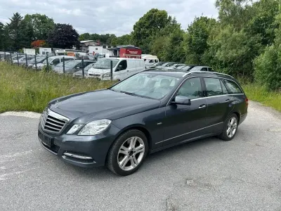 Gebraucht Mercedes E300 Avantgarde 231 PS (169 kW) 2010 Grau Kombi