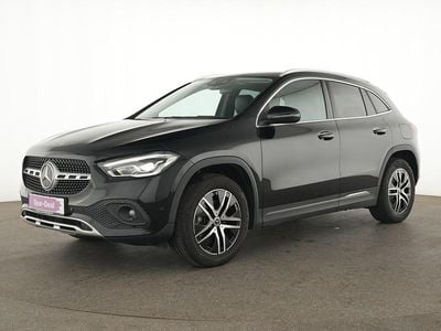 Kosmosschwarz Gebraucht 2022 Mercedes GLA200 Progressive SUV | 32.263 € (Guter Preis)