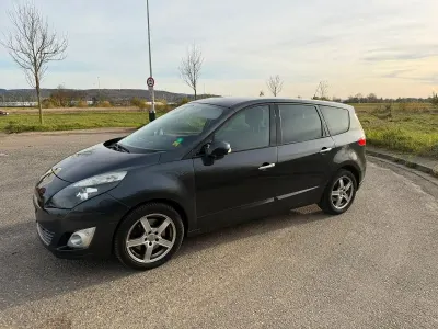 Gebraucht Renault Grand Scénic III 150 PS (110 kW) 2010 Schwarz Van / Kleinbus