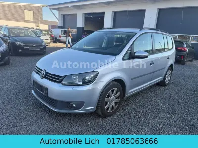 Second-hand VW Touran Trendline 105 CP (77 kW) 2012 Argintiu Monovolum