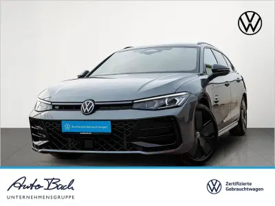 Gebraucht VW Passat R-line 193 PS (141 kW) 2025 Diabasgrau metallic/grenadillschwarz metallic Kombi