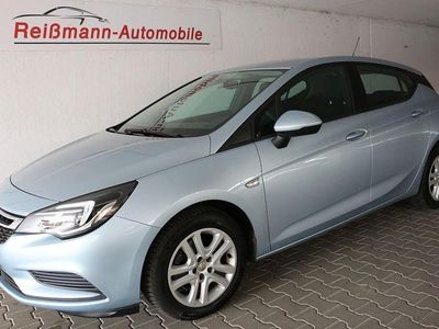 Gebraucht Opel Astra Edition 101 PS (74 kW) 2017 Blau Limousine