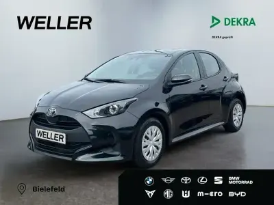 Gebraucht Toyota Yaris Comfort 72 PS (52 kW) 2023 Schwarz Kleinwagen