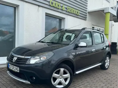 Gebraucht Dacia Sandero Stepway 84 PS (61 kW) 2012 Grau SUV
