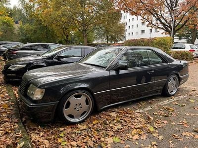 Gebraucht Mercedes E220 AMG 150 PS (110 kW) 1993 Schwarz Coupé