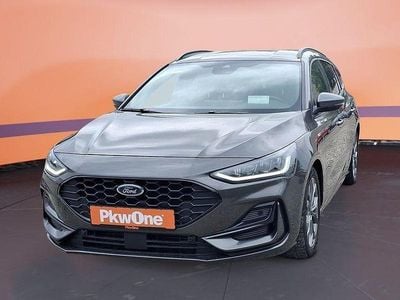 Magneticgrau (metallic) Gebraucht 2024 Ford Focus ST-Line Kombi | 19.450 € (Superpreis)
