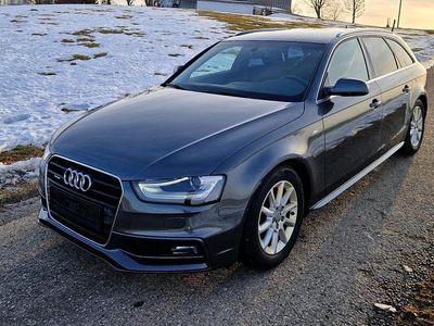 Grau Gebraucht 2015 Audi A4 S-Line Kombi | 9.999 € (Guter Preis)