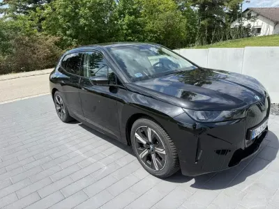 Gebraucht BMW iX 300 kW (408 PS) 2025 Schwarz SUV