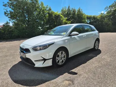 Gebraucht Kia Ceed Vision 160 PS (117 kW) 2021 Weiß Kleinwagen