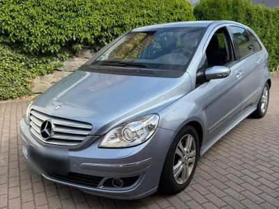 Gebraucht Mercedes B180 109 PS (80 kW) 2006 Blau Van / Kleinbus