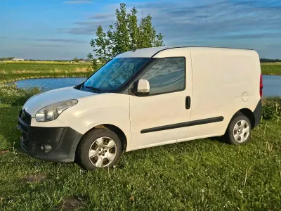 Gebraucht Fiat Doblò 89 PS (65 kW) 2012 Weiß Van / Kleinbus
