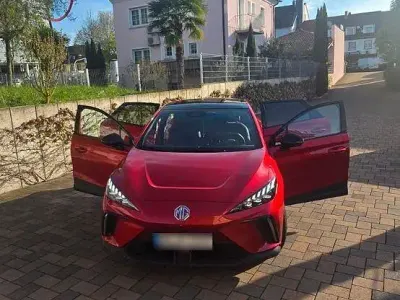 Gebraucht MG MG4 EV Luxury 150 kW (204 PS) 2023 Rot Kleinwagen