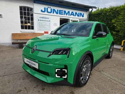 Neu Renault R5 89 kW (122 PS) 2026 Grün Kleinwagen