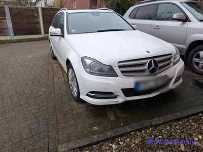 Gebraucht Mercedes 220 170 PS (125 kW) 2013 Weiß Kombi
