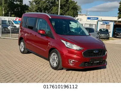 Gebraucht Ford Tourneo Connect Titanium 101 PS (74 kW) 2018 Rot Van / Kleinbus