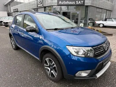 Gebraucht Dacia Sandero Celebration 101 PS (74 kW) 2020 Blau SUV