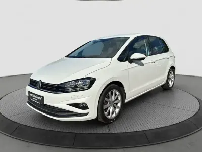 Gebraucht VW Golf VII United 150 PS (110 kW) 2020 Weiss Van / Kleinbus