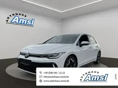 Gebraucht VW Golf VIII R-line 150 PS (110 kW) 2025 Weiß Limousine