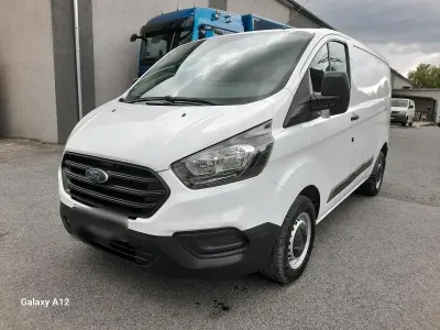 Käytetty Ford Transit Custom
