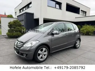 Gebraucht Mercedes A180 Avantgarde 116 PS (85 kW) 2011 Grau Limousine