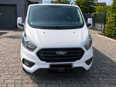 Gebraucht Ford Tourneo 131 PS (96 kW) 2020 Weiß Van / Kleinbus