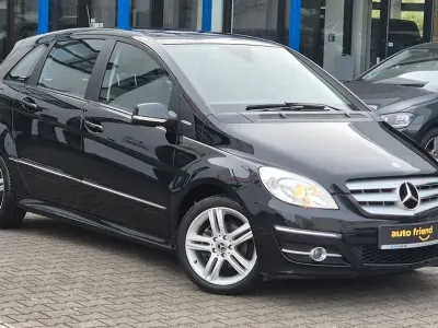 Gebraucht Mercedes B180 Sport Edition 116 PS (85 kW) 2010 Schwarz Van / Kleinbus