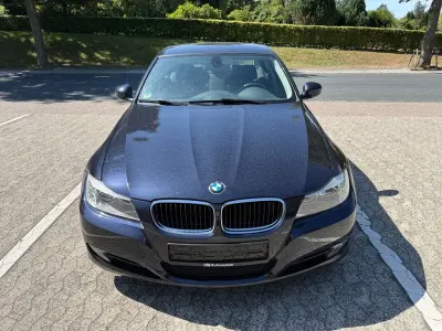 Gebraucht BMW 318 Comfort Edition 143 PS (105 kW) 2010 Blau Limousine