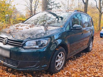 Grün Gebraucht 2011 VW Touran Van / Kleinbus | 6.550 € (Fairer Preis)