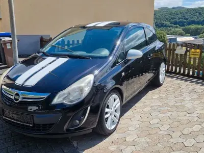 Gebraucht Opel Corsa 87 PS (63 kW) 2011 Schwarz Kleinwagen