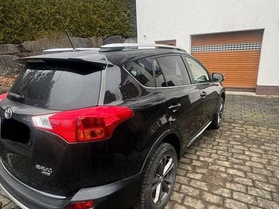 Gebraucht Toyota RAV4 Executive 150 PS (110 kW) 2015 Braun SUV