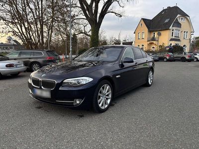 Gebraucht BMW 530 258 PS (189 kW) 2012 Blau Limousine