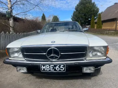 Gebraucht Mercedes SL380 155 PS (114 kW) 1984 Weiß Cabrio