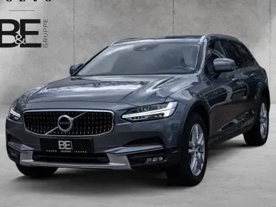 Gebraucht Volvo V90 Momentum 190 PS (139 kW) 2019 Grau Kombi
