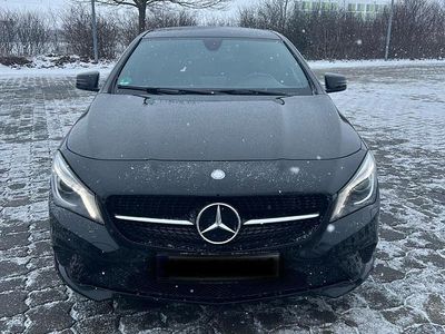 Gebraucht Mercedes CLA220 177 PS (130 kW) 2015 Schwarz Limousine