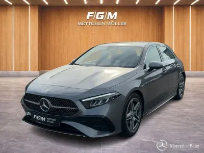 Gebraucht Mercedes A180 AMG 136 PS (100 kW) 2025 Lack mountaingrau Limousine