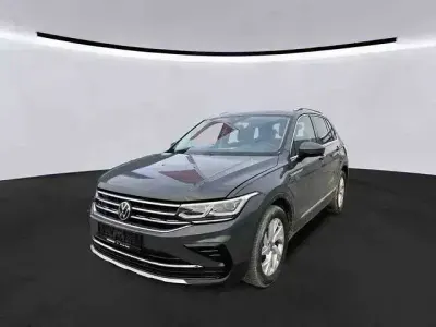 Gebraucht VW Tiguan Elegance 150 PS (110 kW) 2022 Grau SUV