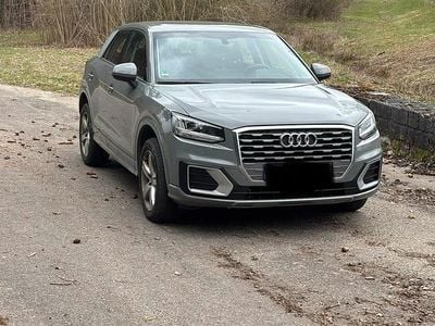 Gebraucht Audi Q2 Design 150 PS (110 kW) 2019 Grau SUV