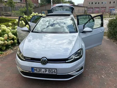 Gebraucht VW Golf VII Comfortline 131 PS (96 kW) 2019 Weiß Limousine