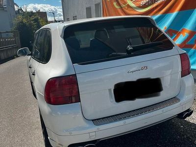 Weiß Gebraucht 2007 Porsche Cayenne SUV | 11.500 € (Etwas zu teuer)